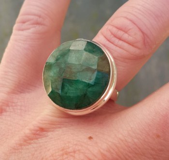 Zilveren ring gezet met ronde Emerald 18 mm