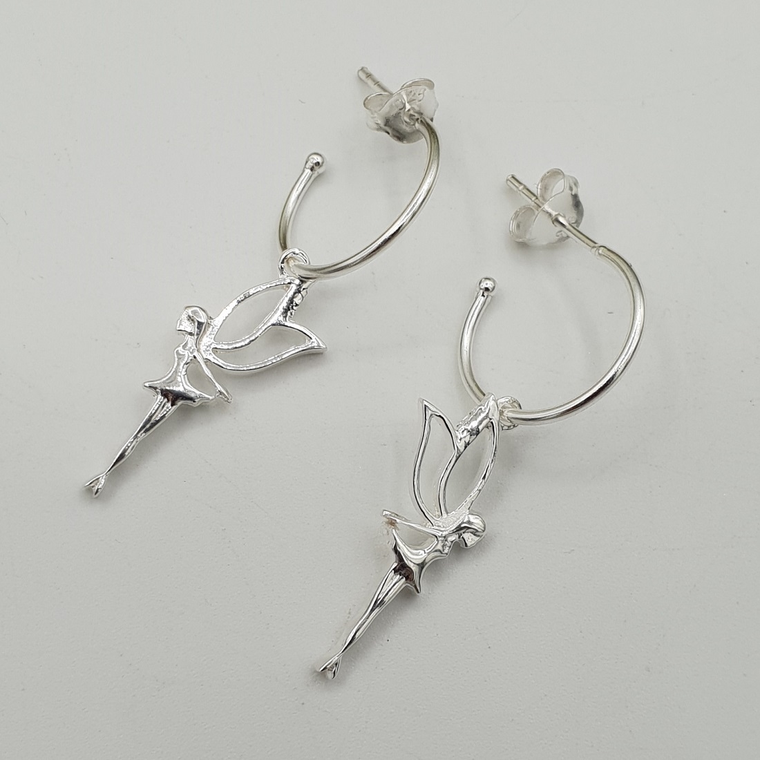 Haven Vooroordeel Vleien Zilveren oorbellen met elf hanger | Zilveren Oorbellen