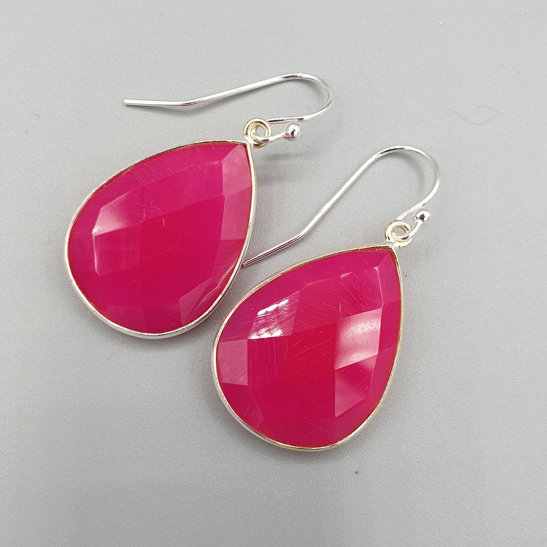 Sterling zilveren oorbellen met fuchsia roze Zilveren Edelsteen Oorbellen