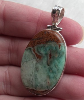 Zilveren hanger gezet met ovale Boulder Chrysopraas