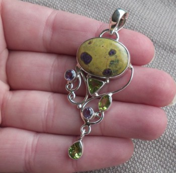 Zilveren hanger gezet met Atlantisiet, Peridot en Amethist