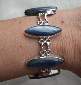 Zilveren armband gezet met marquise Kyaniet schakels