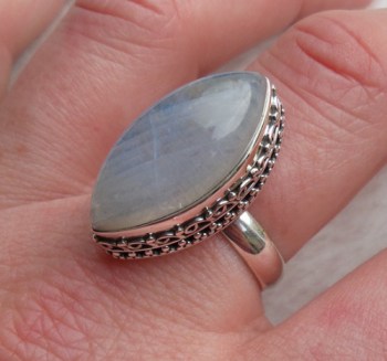 Zilveren ring met marquise regenboog Maansteen maat 19 mm