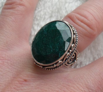 Zilveren edelsteen ring Emerald in bewerkte setting maat 16.5 mm