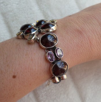 Zilveren armband met cabochon Granaat, facet Citrien en Amethist