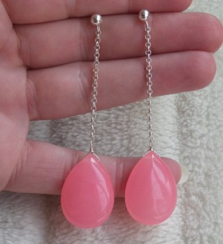 Zilveren lange oorbellen met roze Jade briolet