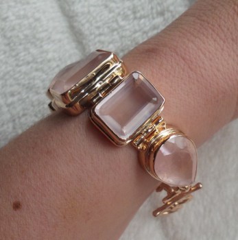 Vergulde armband gezet met facet geslepen Rozenkwarts