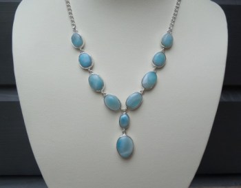 Zilveren edelsteen ketting gezet met cabochon geslepen Larimar