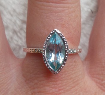 Zilveren ring gezet met marquise blauw Topaas
