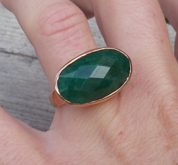 Vergulde ring met dwarsliggende ovale Emerald 17.3 mm