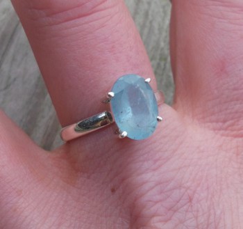 Zilveren ring met ovale facet Aquamarijn 19 mm