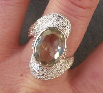 Zilveren ring gezet met groene Amethist ring maat 19.7 mm