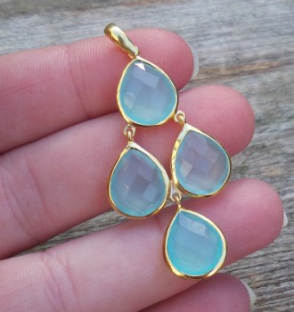 Vergulde hanger gezet met aqua Chalcedoon