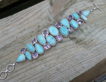 Zilveren armband gezet met Larimar en Amethisten