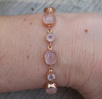 Rosé vergulde armband gezet met cabochon en facet Rozenkwarts