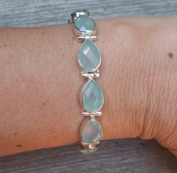 Zilveren armband druppelvormige facet aqua Chalcedoon schakels