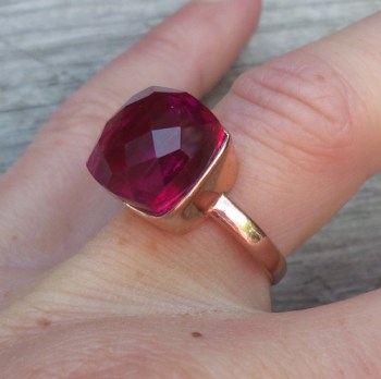 Rosé vergulde ring gezet met roze Toermalijn quartz