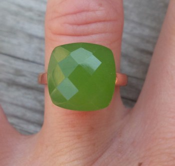 Rosé vergulde ring gezet met appeltjes groene Chalcedoon