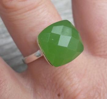 Zilveren ring gezet met appeltjes groene Chalcedoon