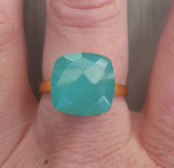 Vergulde ring gezet met vierkante aqua Chalcedooon