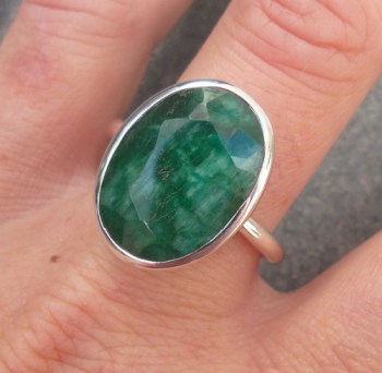 Zilveren ring gezet met ovale facet Emerald 19.7 mm