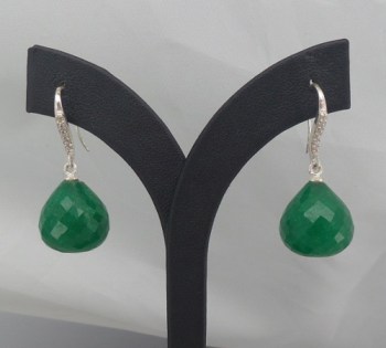 Zilveren oorbellen met Emerald druppel