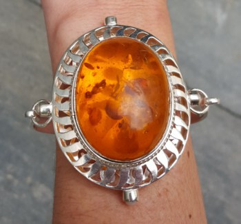 Zilveren armband gezet met grote ovale Amber en Parel