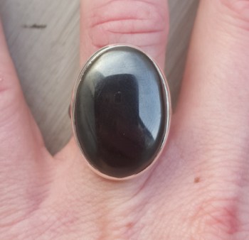 Zilveren ring gezet met brede ovale Hematiet 17.3 mm