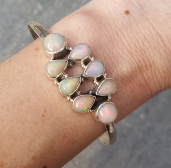 Zilveren armband gezet met Ethiopische Opalen