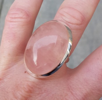 Zilveren ring gezet met grote ovale cabochon Rozenkwarts 19.3 mm