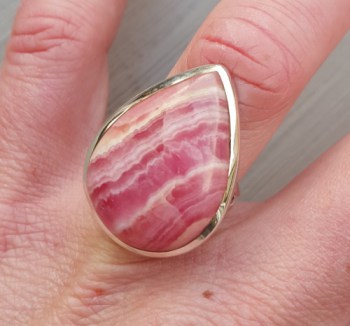 Zilveren ring gezet met druppelvormige Rhodochrosiet 16.5 mm