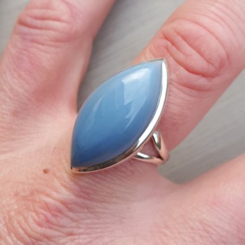 Zilveren ring gezet met marquise blauwe Opaal 18.5 mm