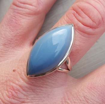 Zilveren ring gezet met marquise blauwe Opaal 18.5 mm