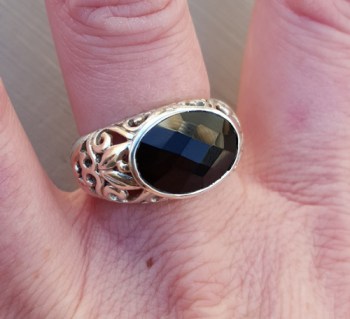 Zilveren ring gezet met dwarsliggende ovale Onyx 19 mm