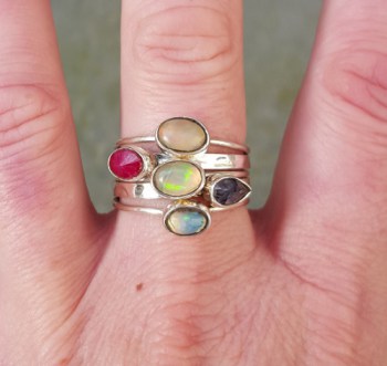 Zilveren ringen set met Robijn, Opaal en Ioliet 19 mm
