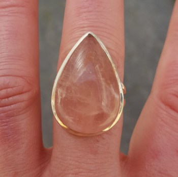 Zilveren ring gezet met druppelvormige cabochon Rozenkwarts 19 m