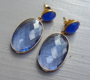 Goud vergulde oorbellen met Ioliet quartz en blauw Chalcedoon