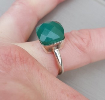 Zilveren ring met vierkante groene Onyx 18 of 20 mm