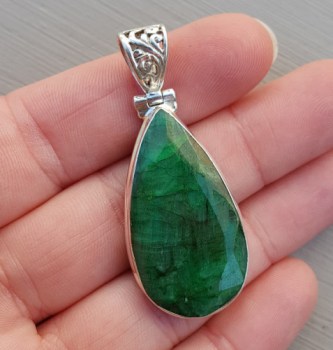 Zilveren hanger met druppelvormige facet Emerald