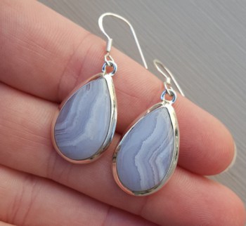 Zilveren oorbellen met druppelvormige blauw Lace Agaat