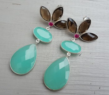 Zilveren oorbellen met Smokey Topaas en aqua Chalcedoon