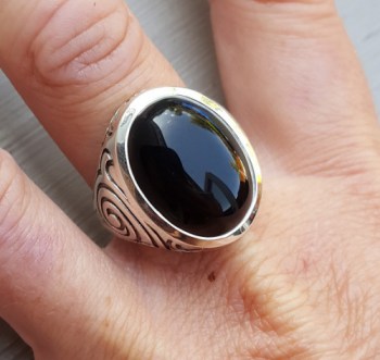 Zilveren ring gezet met Onyx (mannen ring) 20.5