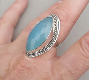 Zilveren ring gezet met marquise facet aqua Chalcedoon 17.3