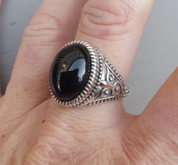 Zilveren ring met ovale zwarte Onyx (mannen ring) 20 mm