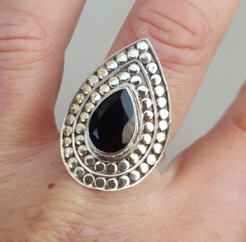 Zilveren ring druppelvormige zwarte Onyx verstelbaar