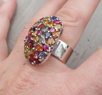 Zilveren ring gezet met ovale gekleurde Saffieren 18.5 mm