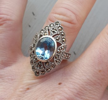 Zilveren ring gezet met blauw Topaas en Markasiet 17 mm