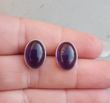 Zilveren edelsteen oorknoppen met cabochon Amethist