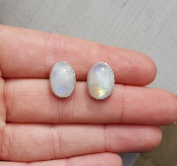 Zilveren edelsteen oorknoppen met cabochon Maansteen