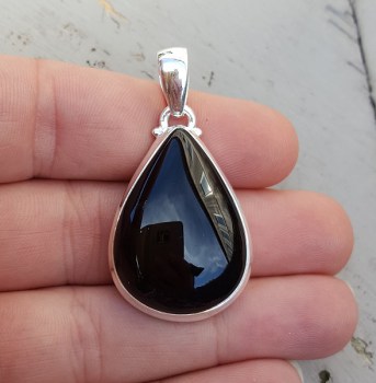 Zilveren hanger met druppelvorm cabochon zwarte Onyx